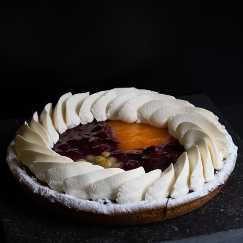 Gebakken gemengd fruit met slagroom